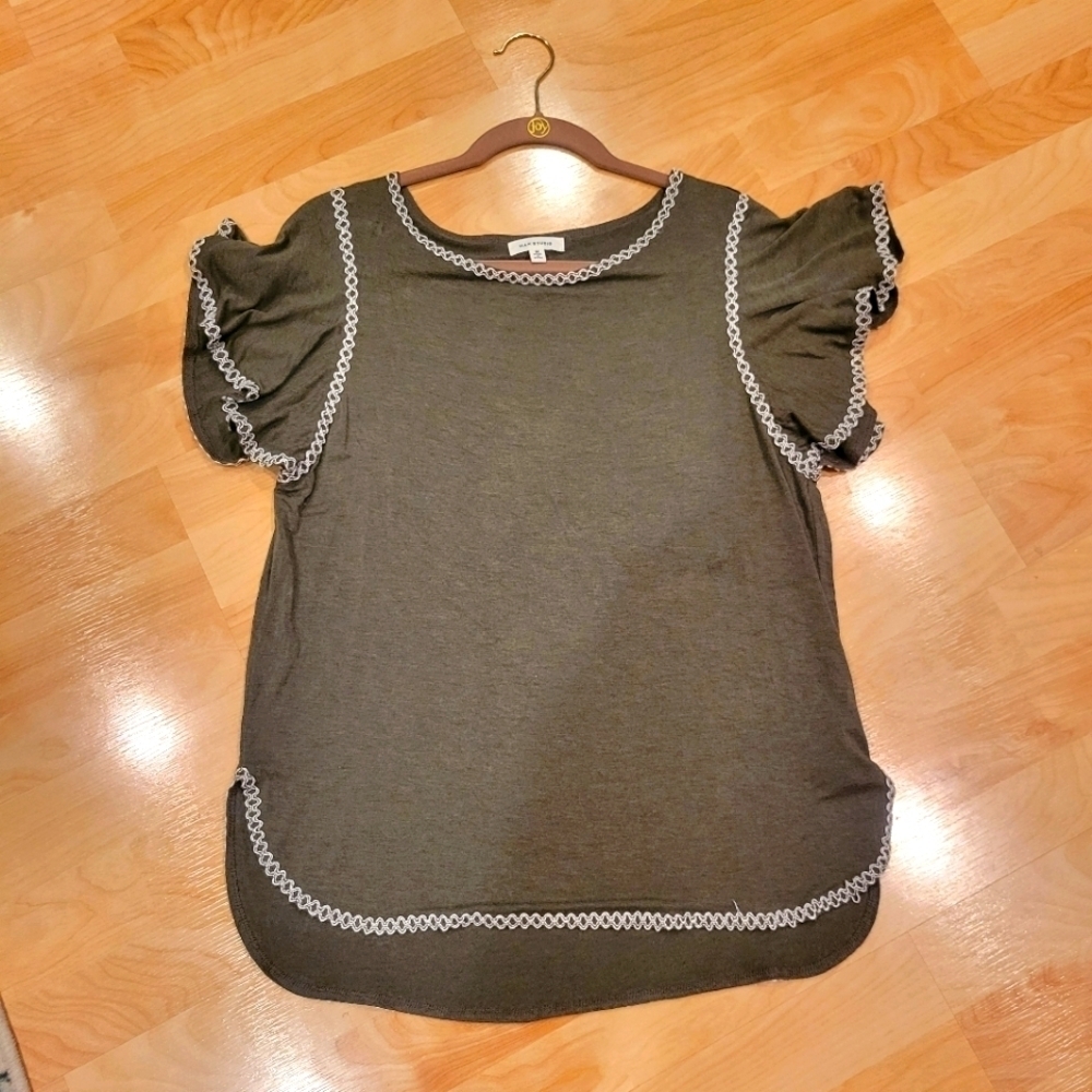 Max Studio Embroidered Flutter sleeve Top Size M